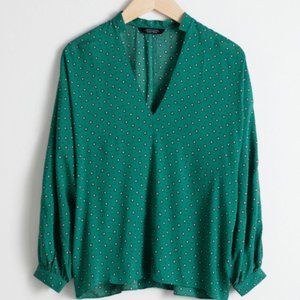 & Other Stories Billowy V-neck Blouse Green print Size 2
